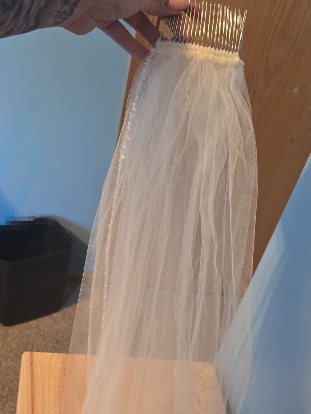 David’s Bridal Ivory Pearl Beaded Edge Veil – New Wit